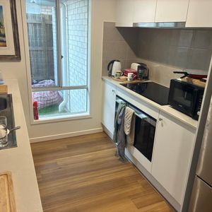 South Maclean - Photo 2