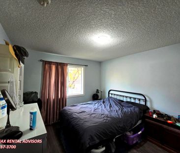 UPPER UNIT 3 BED, 1.5 BATH, BUILT IN 2016 IN-FILL HOME W/ DBL GARAG... - Photo 6