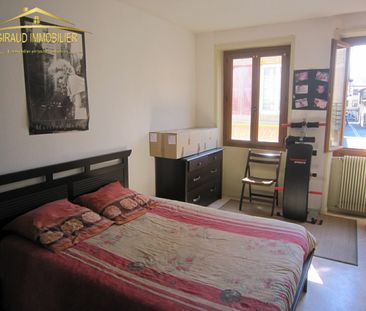 CHARLIEU - Rue de l'Hôtel Dieu - Appartement au premier ... - Photo 2