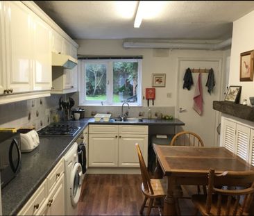 HOUSESHARE – Beautiful 7-bedroom detached house – Ryde Central - Photo 6