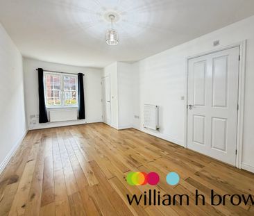 Radvald Chase, Colchester - Photo 1