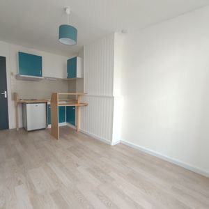 Location Appartement 1 pièce 14m² - Photo 2