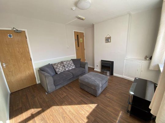 1 bedroom in a house share to rent - Photo 1