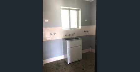 Convenient upstairs Unit Close to Amenities & Transport - Photo 2