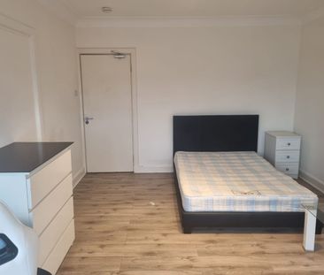 Room in a Shared House, Kennyland Court, NW4 - Photo 5