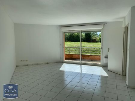 Location Appartement 2 pièces 48m² EXIREUIL 79400 - Photo 2