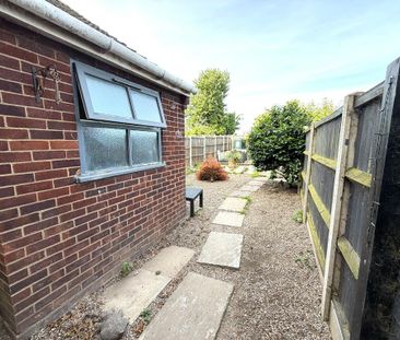 3 bedroom semi-detached house to rent - Photo 3