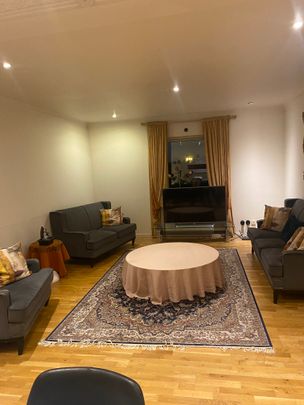 Tellusvägen, Sollentuna - Photo 1