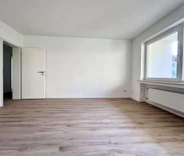 Renovierte, Zentrumsnahe - Hochparterrewohnung - Photo 5