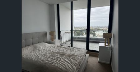 Fully Furnished Modern Apartment in the Heart of Mascot - Photo 4