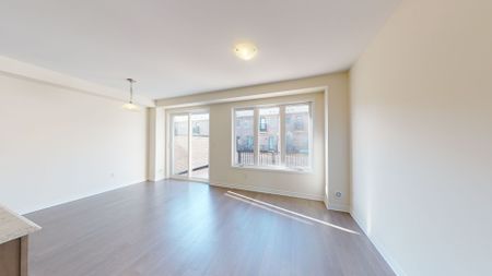 For Lease - 72 William F Bell Parkway, Richmond Hill, Ontario - Photo 2