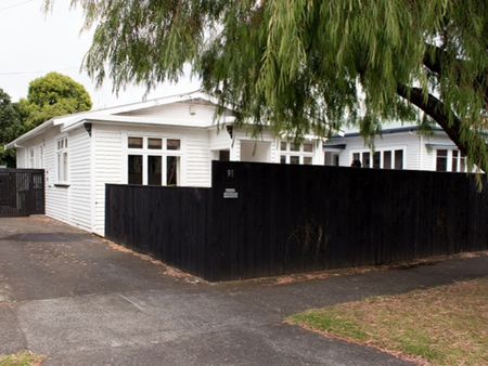 The Secret Garden in Mt Eden - Photo 2