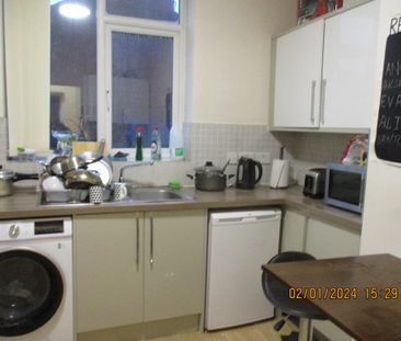 1 bedroom house of multiple occupation to rent - Photo 3