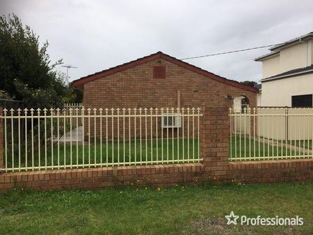 31 Earl Street, Canley Heights NSW 2166 - Photo 4