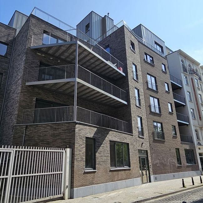 Appartement te huur in Brussel voor € 1.450 met 3 slaapkamers - Photo 1