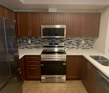 For Lease - 2420 Baronwood Drive Unit# 32-02, Oakville, Ontario - Photo 5