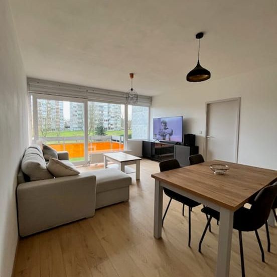 Appartement te huur - Photo 1