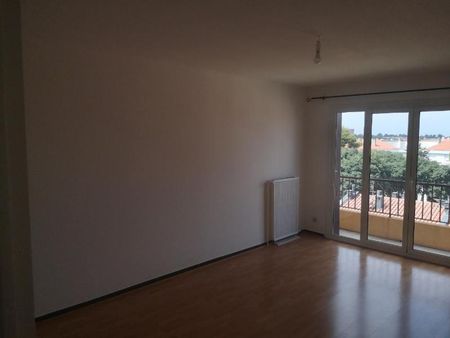 Location Appartement 2 pièces 47m² PERPIGNAN 66000 - Photo 2