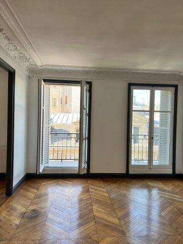 Location Appartement Paris 8 4 Pièces 135 m² - Photo 5