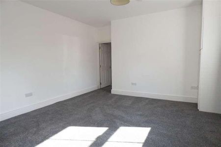 Middlewich Road, Northwich, CW9 - Photo 4