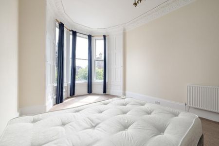 5 bedroom flat to rent - Photo 2