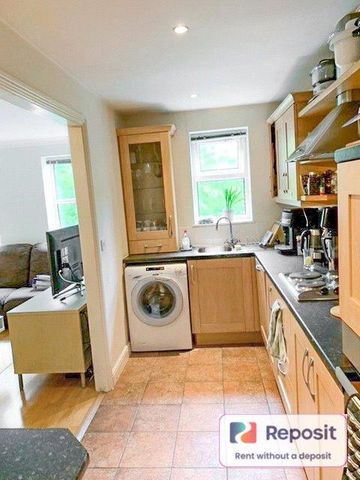 2 bedroom flat to rent - Photo 4