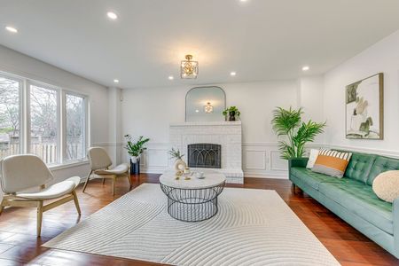 For Lease - 2075 Banbury Crescent, Oakville, Ontario - Photo 2