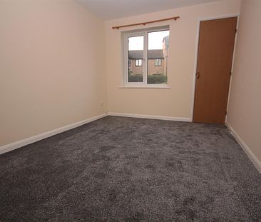 2 bedroom Apartment to let - Photo 2