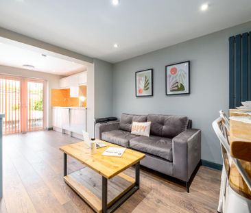 1 bedroom in a house share to rent - Photo 3