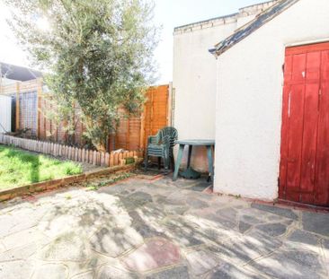 2 bedroom house to rent - Photo 1