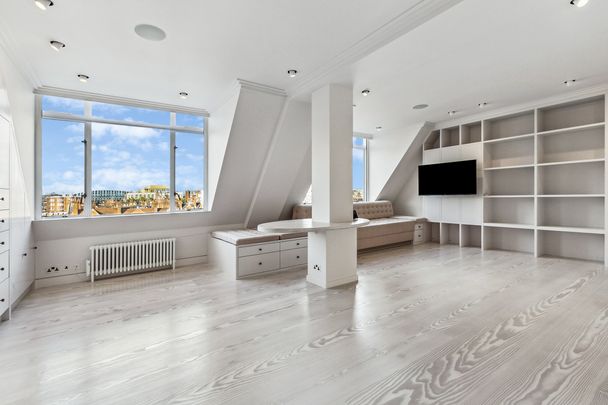 A luxurious four-bedroom in Mayfair a few steps from Hyde Park - Photo 1