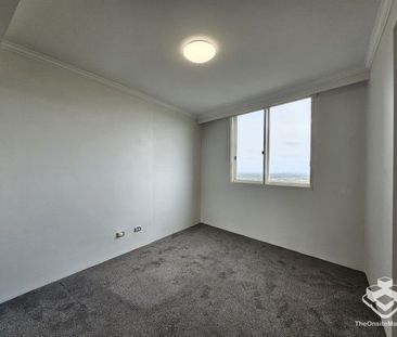 Spacious 2 bedroom 2 bathroom apartment in Chatswood CBD - Photo 3