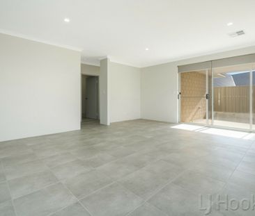 Near new seaside home - Photo 2