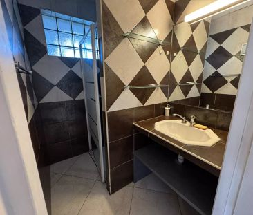 Appartement meublé 2 pièces à louer à Bastia - - Photo 2