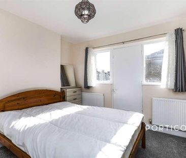 The Drive, Ilford, IG1 - Photo 5