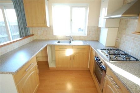 3 bedroom detached house to rent - Photo 4