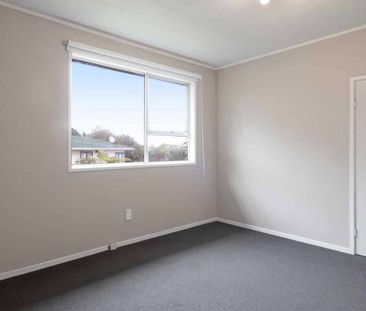 A perfect home for a small family or professional - Photo 1