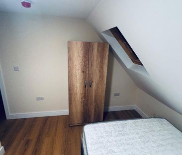 Room in a Shared House, Station Road, HA2 - Photo 6