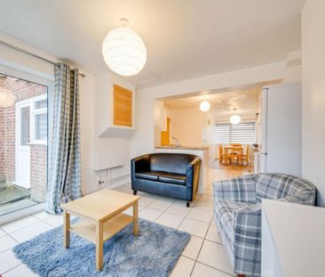 5 bedroom house to rent - Photo 2