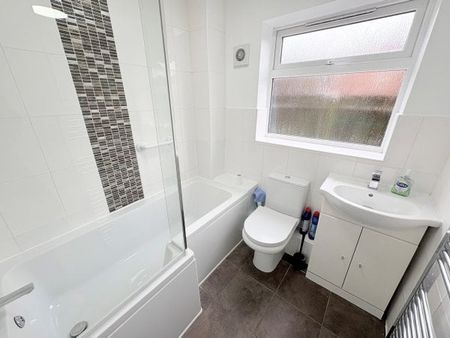 Herondale, Hednesford, WS12, Property for rent - Photo 2