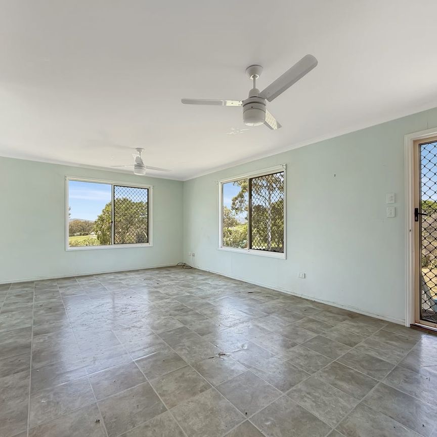 Located just minutes from Laidley township with shops, schools - Photo 1