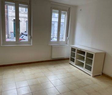 SPACIEUX T1 BIS AU RDC PLEIN SUD EN CENTRE VILLE - Photo 3