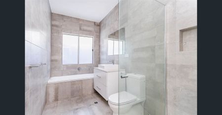 Stunning 3 bedroom family home - Photo 4