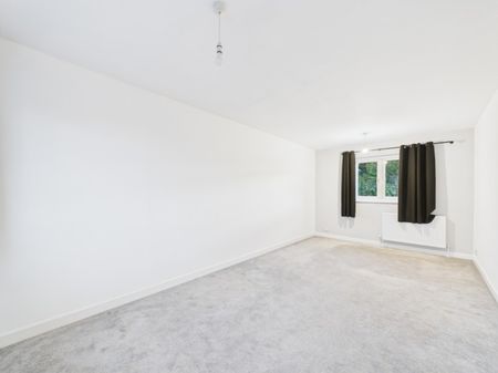 Hales Close, Cheltenham, Gloucestershire, GL52 - Photo 3