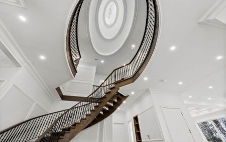 For Lease - 32 Devondale Avenue, Toronto, Ontario - Photo 2