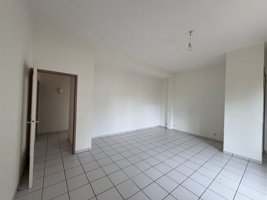 Location Appartement 3 pièces 69m² MONTROND LES BAINS 42210 - Photo 1