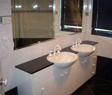 Spacious Executive Home in Prestigious Middle Ridge - Photo 6