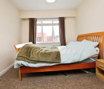 A brilliant property within walking distance of Temple Meads and th... - Photo 5