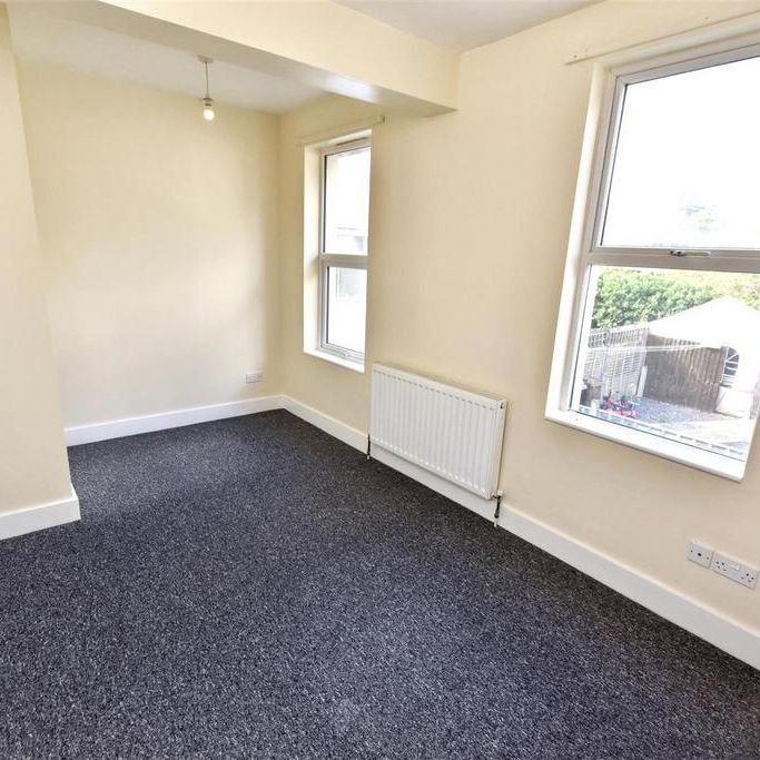 3 bedroom apartment to rent - Photo 1