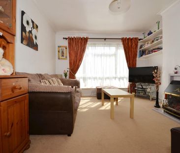 2 bedroom flat - Photo 4